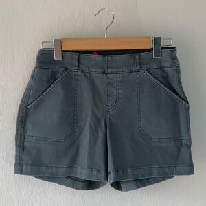 Spanx stretch, twill shorts 4”.